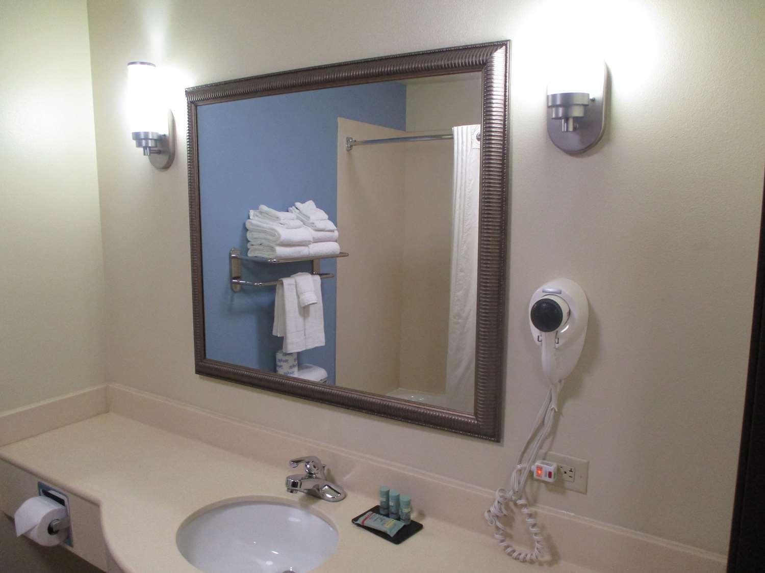 Best Western Coffeyville Central Business District Inn And Suites Exterior photo