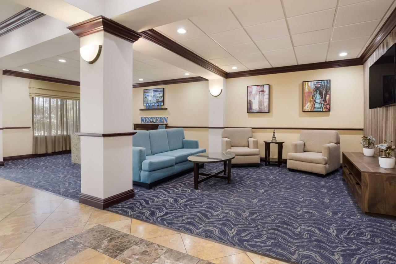 Best Western Coffeyville Central Business District Inn And Suites Exterior photo
